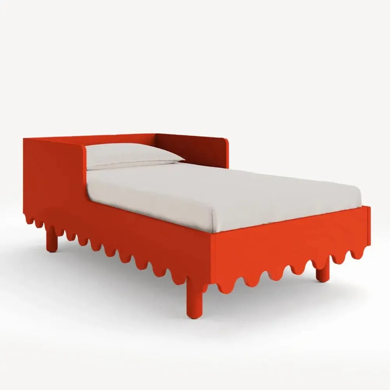 Oeuf – Moss Toddler Bed – Tomato