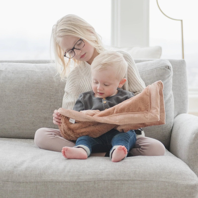 Rosy Lush Blanket – Mini