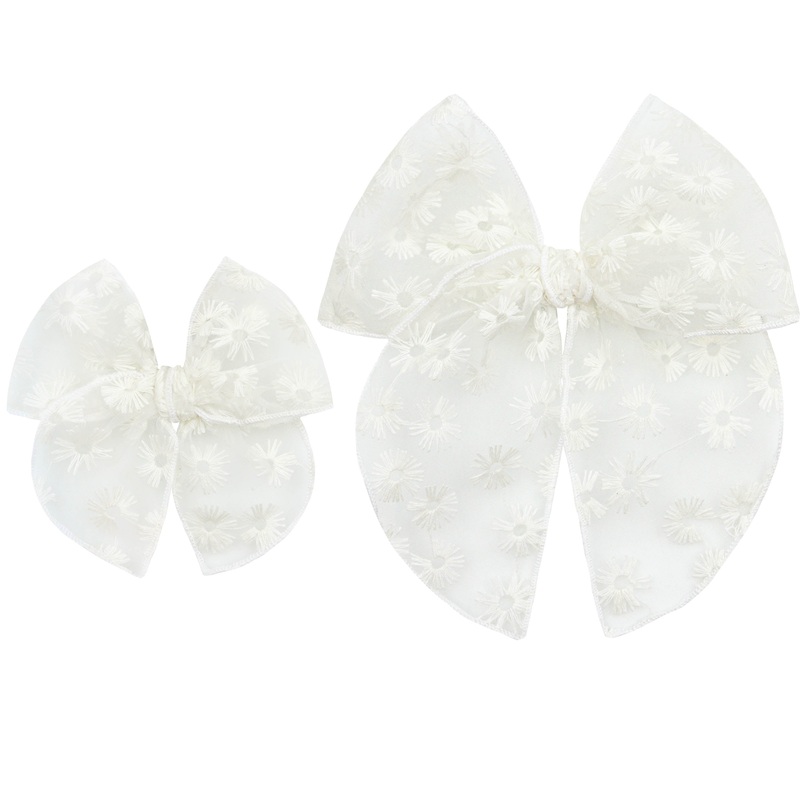 Heirloom Bow – Daisy Lace Clip