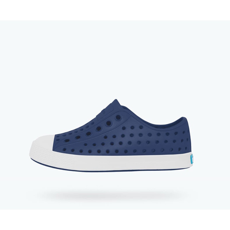 Jefferson Child – Regatta Blue / Shell White C4